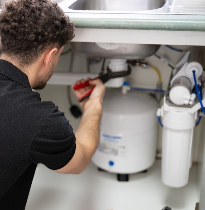 Instalación y mantenimiento de filtros de agua